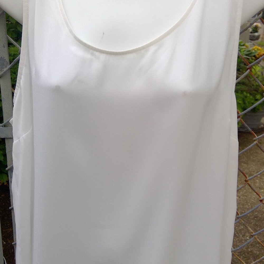 Silk Feel Tank Ivory Size 14  New with Tag